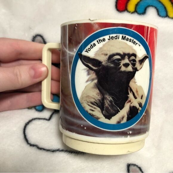 1980 STAR WARS, THE EMPIRE STRIKES BACK PLASTIC CUP, YODA the JEDI MASTER - Picture 2 of 6
